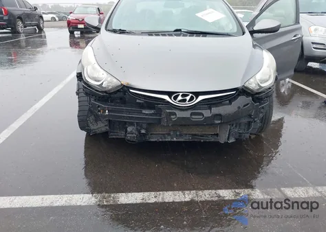 2014 Hyundai Elantra Se z USA, uszkodzony, nr VIN 5NPDH4AE9EH508229
